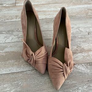 Anne Taylor Pink Velvet Pump